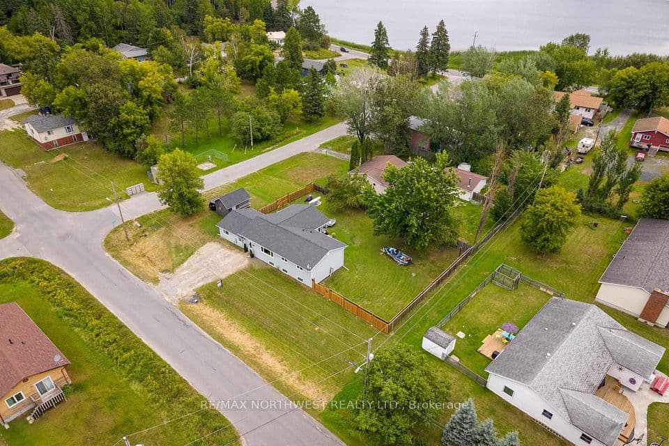 25 Park Avenue, Kenora, ON P9N 3W8 – photo 3