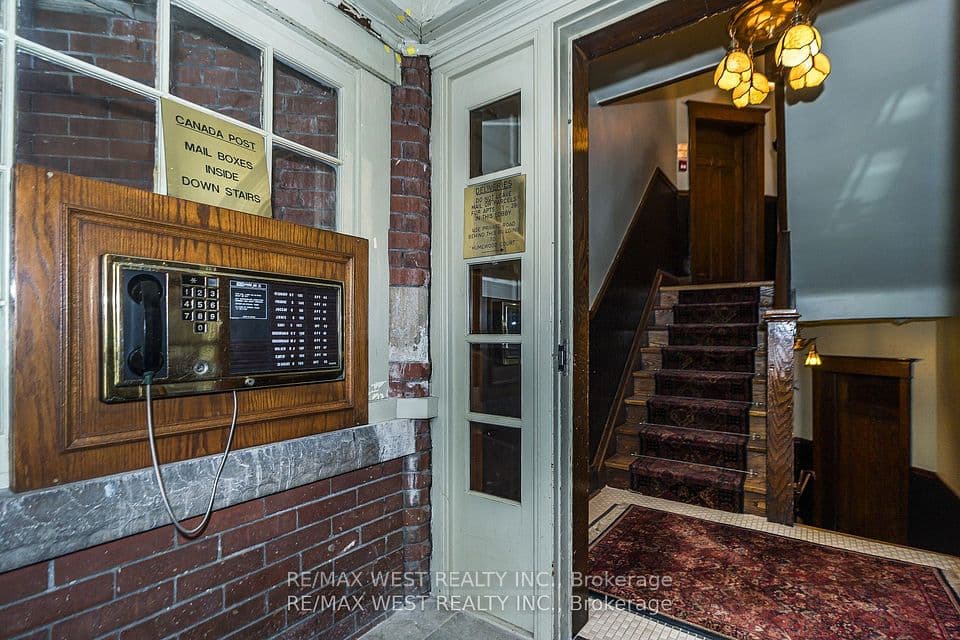 9A Humewood Drive, Toronto, ON M6C 1C9 – photo 3