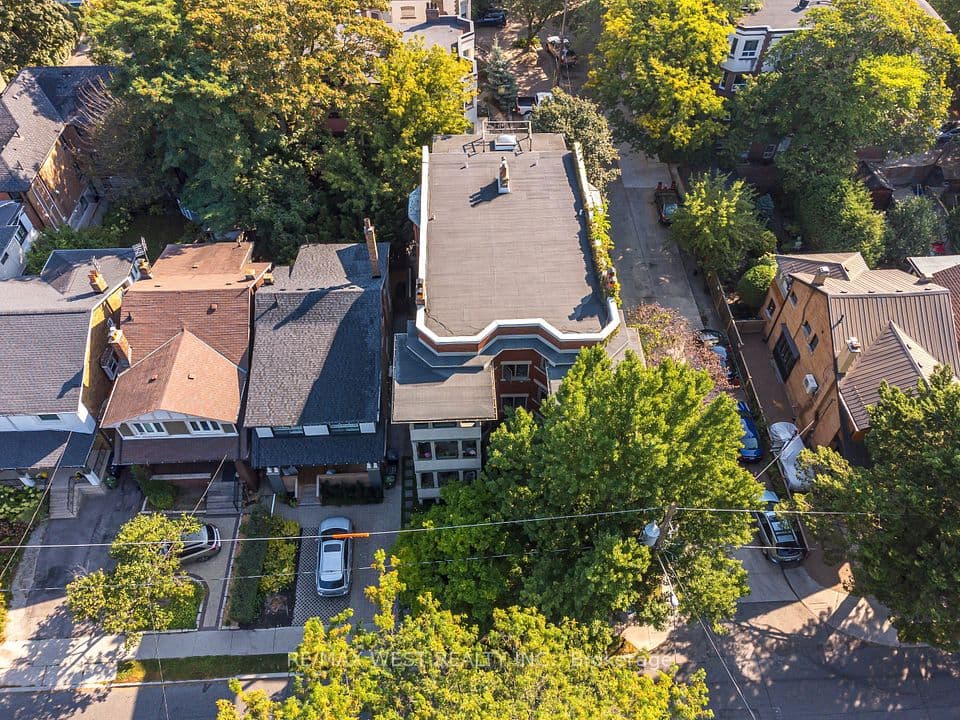 9B Humewood Drive, Toronto, ON M6C 1C9 – photo 3