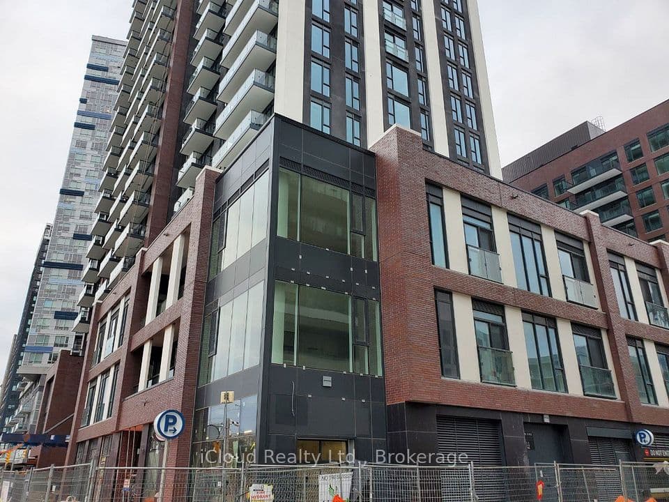 130 River Street 203, Toronto, ON M5A 3P7 – main photo