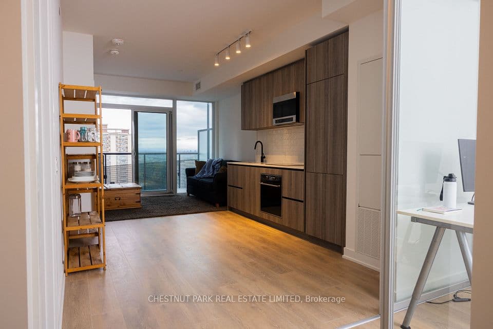 117 Broadway Avenue 1807, Toronto, ON M4P 1V3 – main photo