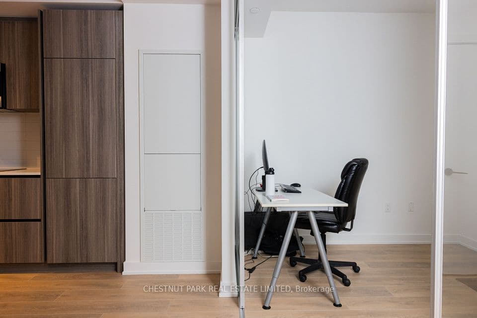 117 Broadway Avenue 1807, Toronto, ON M4P 1V3 – photo 2