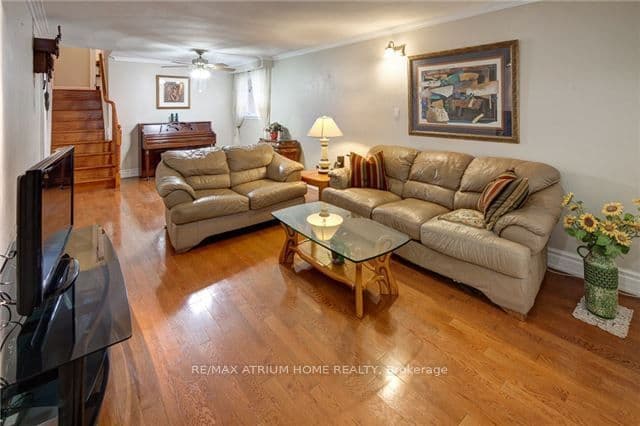 106 Maxome Avenue, Toronto, ON M2M 3K4 – photo 3