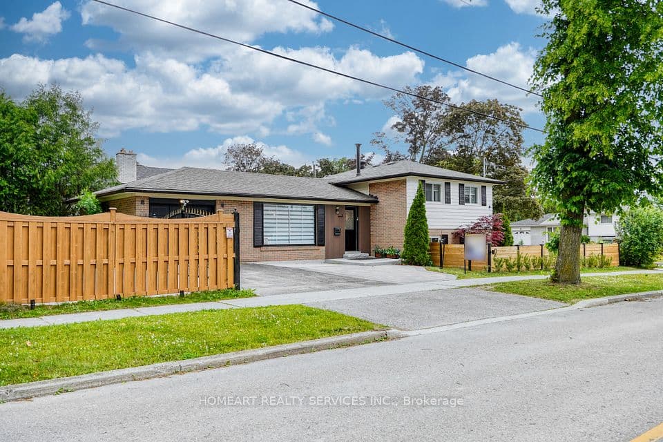 2 Lesgay Crescent, Toronto, ON M2J 2H8 – main photo