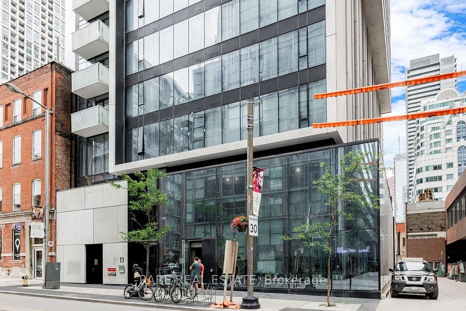 11 Charlotte Street 2404, Toronto, ON M5V 0M6 – photo 2