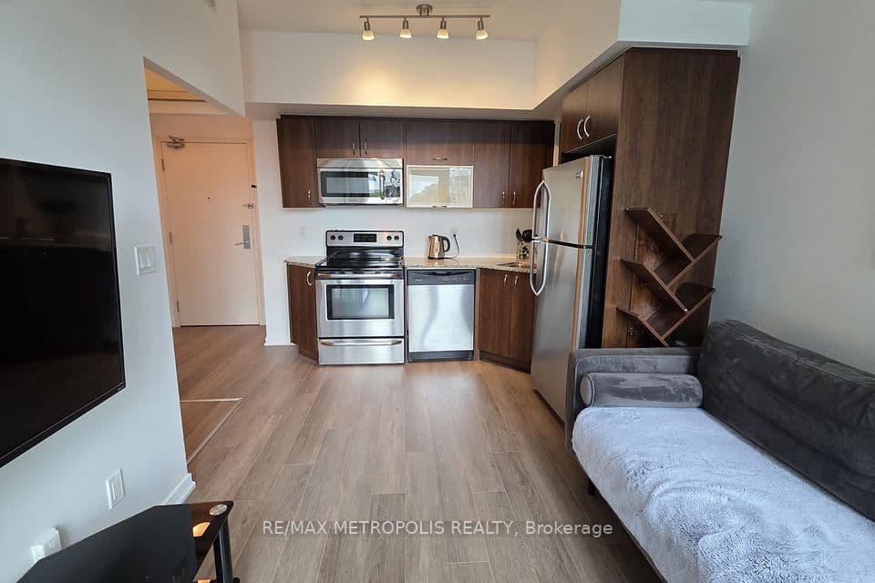 55 East Liberty Street 813, Toronto, ON M6K 3P9 – photo 3