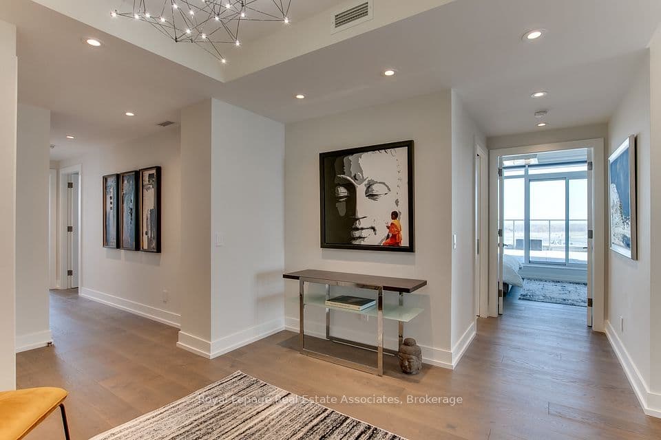 90 Stadium Road 1002, Toronto, ON M5V 3W5 – photo 3