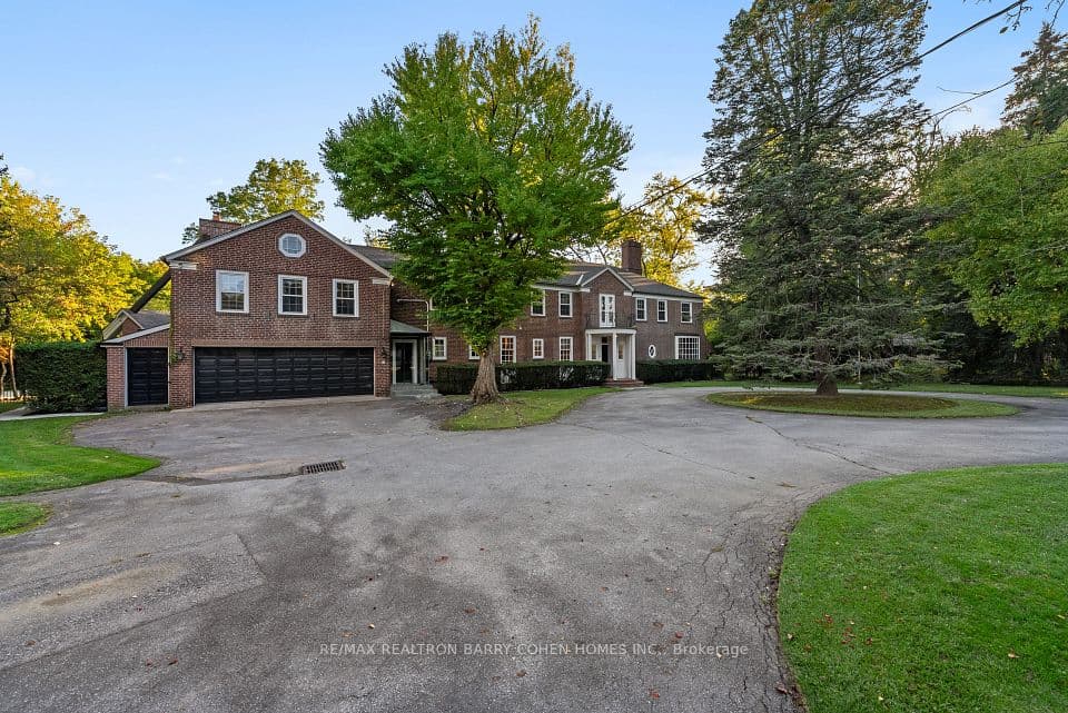 7 Alderbrook Drive, Toronto, ON M3B 1E3 – photo 2
