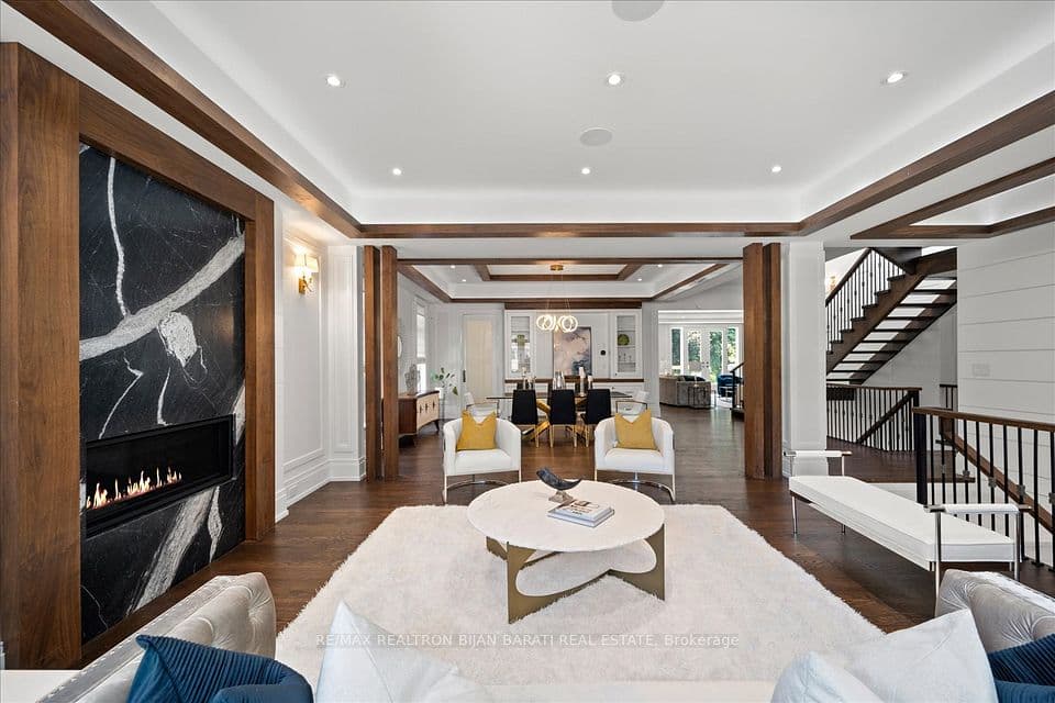 185 Maxome Avenue, Toronto, ON M2M 3L1 – photo 3