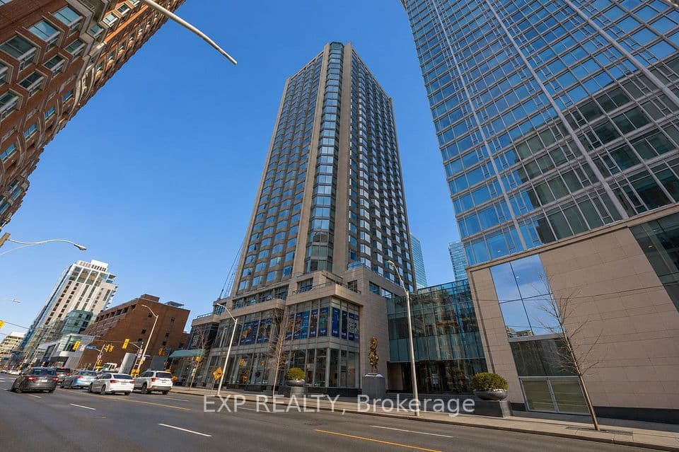 155 Yorkville Avenue 1106, Toronto, ON M5R 1C4 – main photo