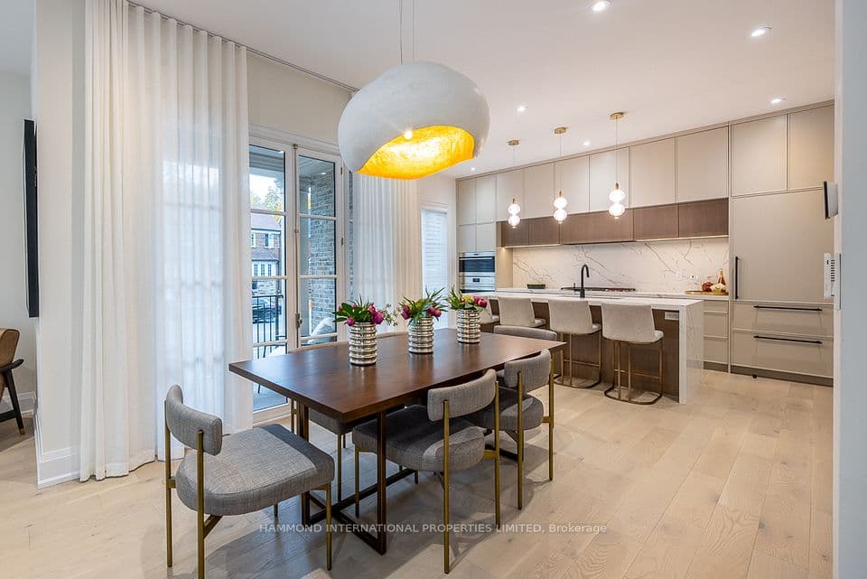 372 Briar Hill Avenue, Toronto, ON M4R 1J2 – main photo