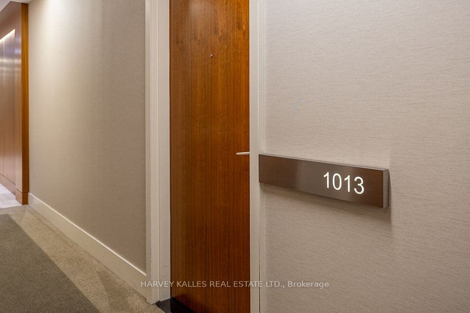 111 St Clair Avenue W 1013, Toronto, ON M4V 1N5 – photo 3
