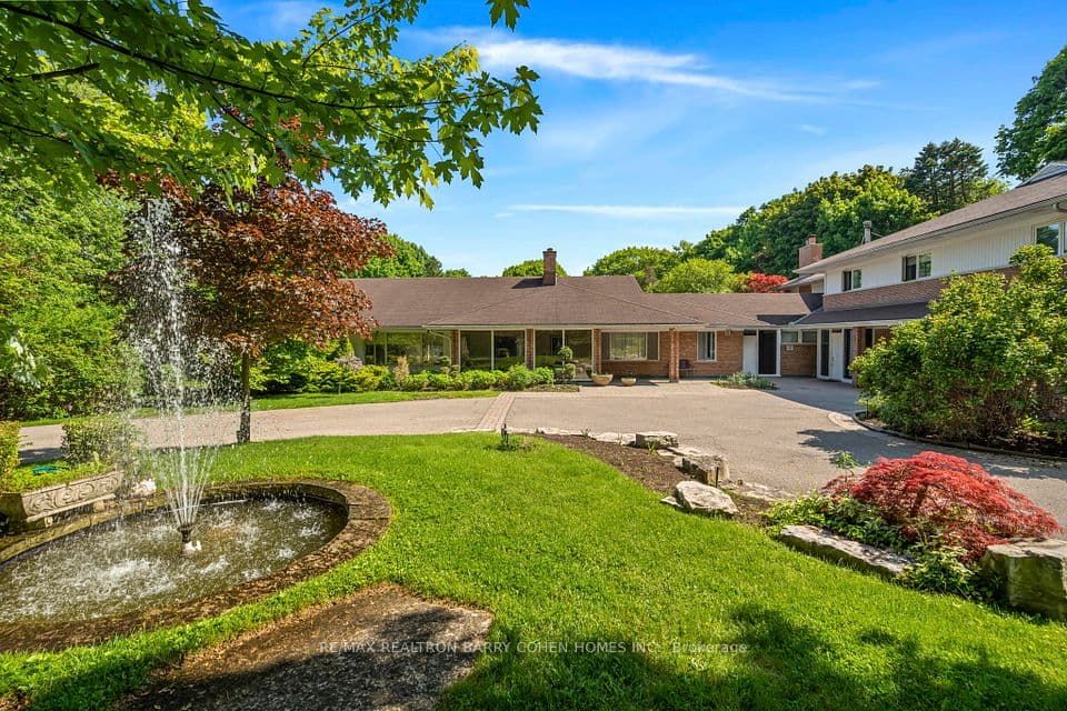 50 Park Lane Circle, Toronto, ON M3C 2N2 – photo 3