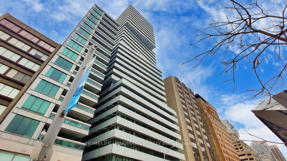 200 Bloor Street W 2305, Toronto, ON M5S 0B1 – main photo