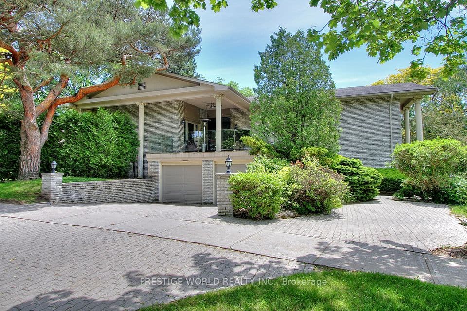 3 Nomad Crescent, Toronto, ON M3B 1S5 – main photo