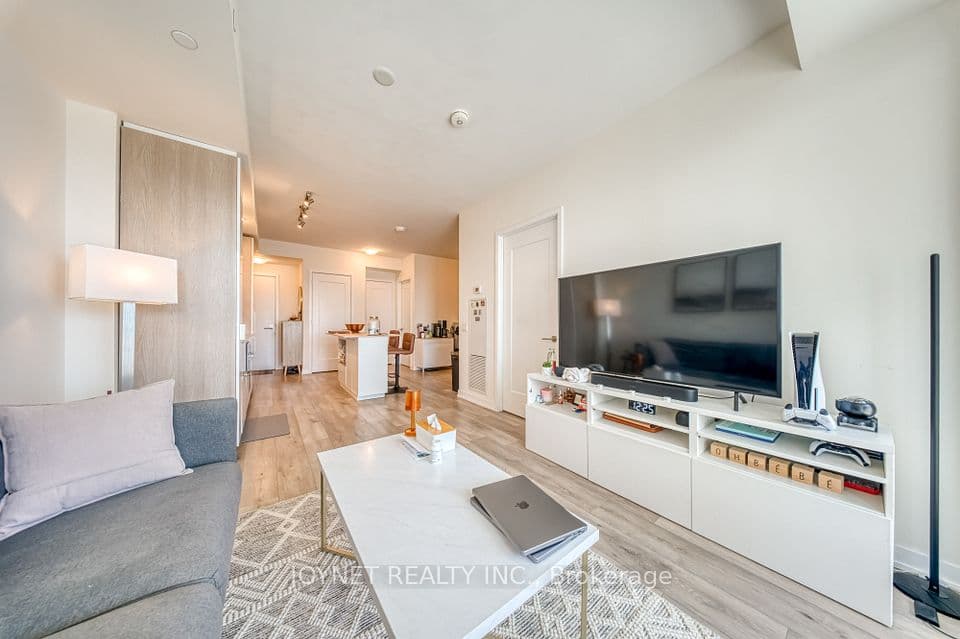28 Freeland Street 1201, Toronto, ON M5E 0E3 – photo 3