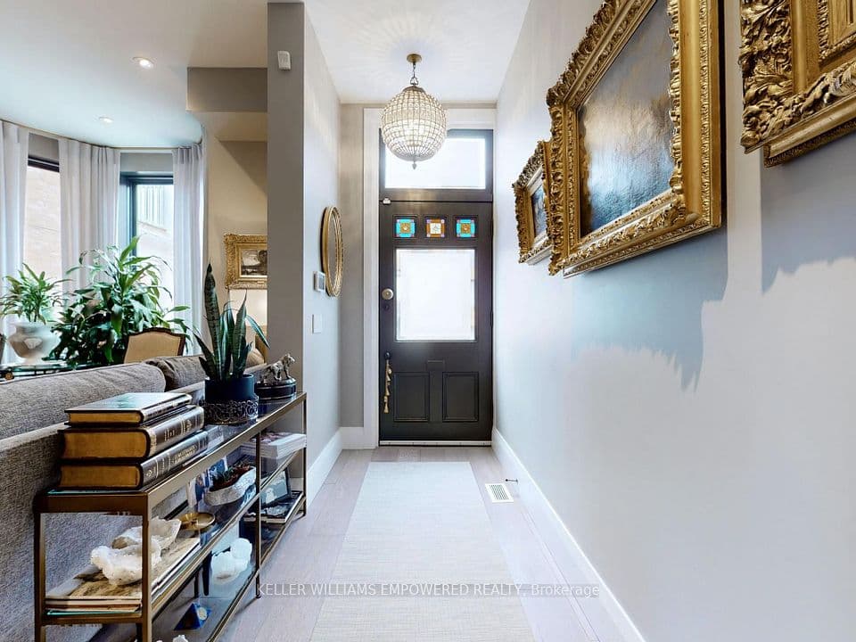 10 Webster Avenue, Toronto, ON M5R 1N7 – photo 2