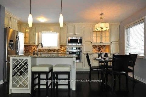 344 Moore Park Avenue, Toronto, ON M2R 2R6 – main photo