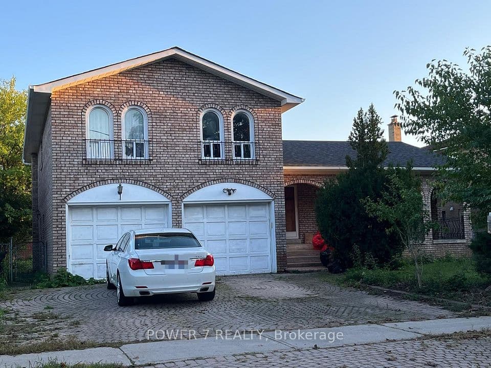 33 Ernest Avenue, Toronto, ON M2J 3T4 – main photo
