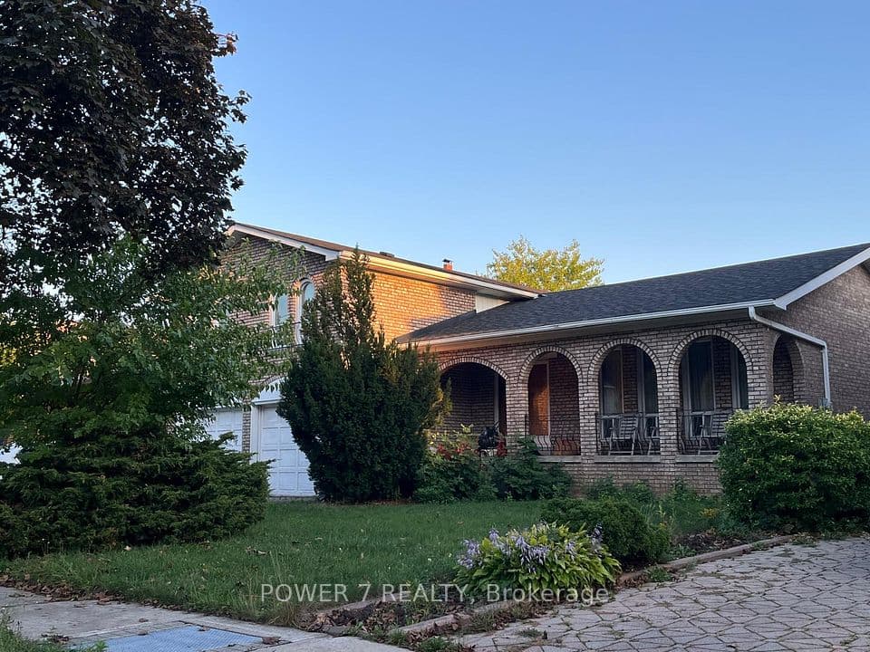 33 Ernest Avenue, Toronto, ON M2J 3T4 – photo 2