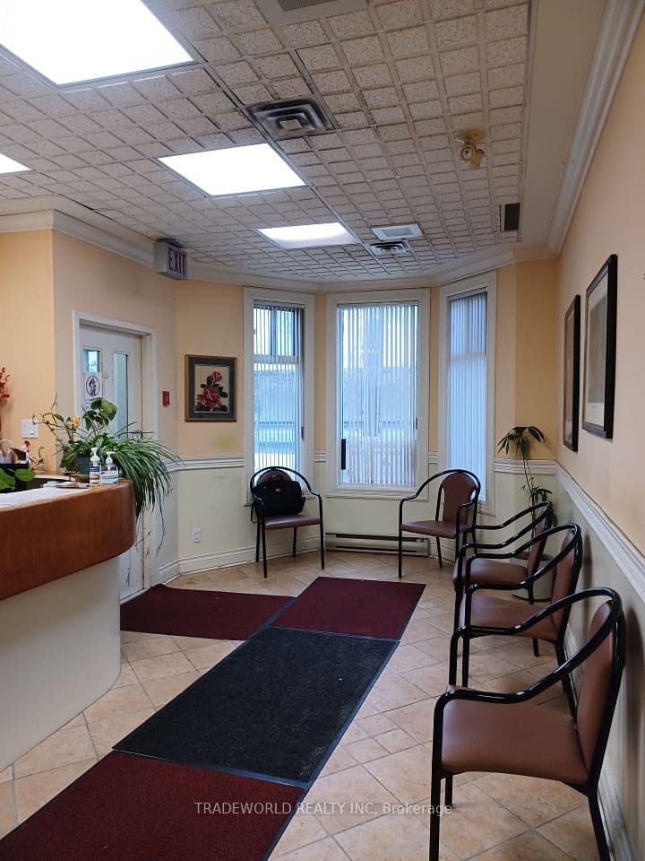 110 Beverley Street, Toronto, ON M5T 1Y2 – photo 3