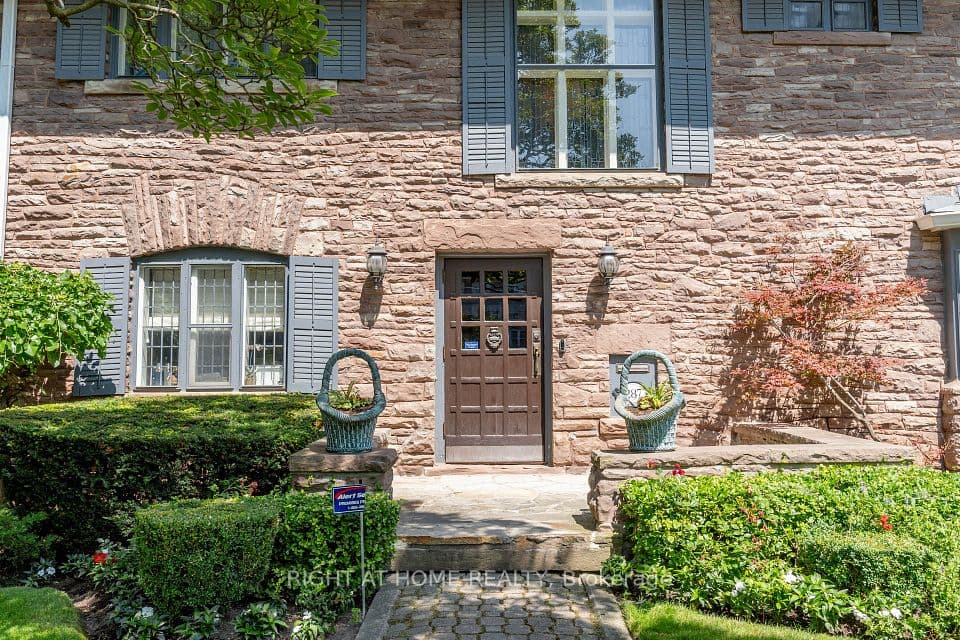 287 RUSSELL HILL Road, Toronto, ON M4V 2T5 – photo 3