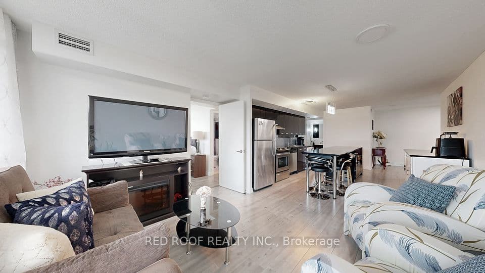 33 Singer Court 711, Toronto, ON M2K 0B4 – main photo