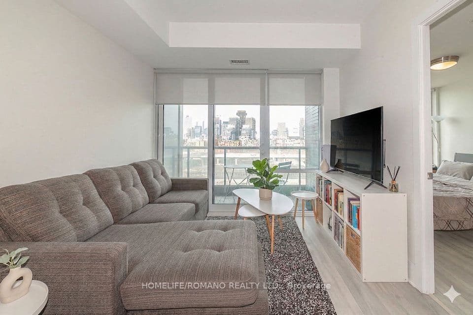 1 Edgewater Drive 823, Toronto, ON M5A 0L1 – photo 3