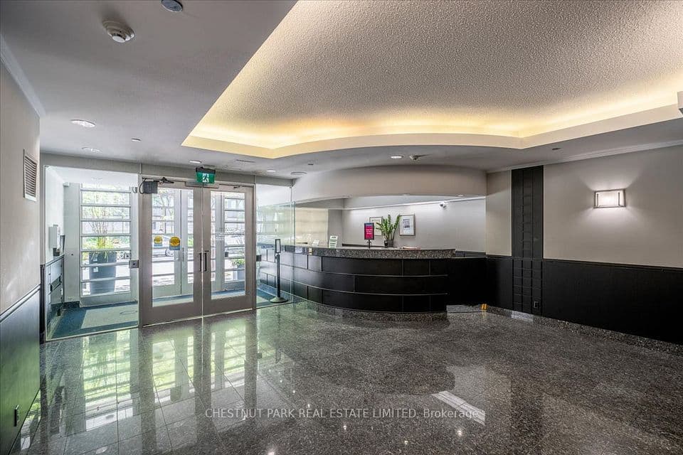 50 Lombard Street 1401, Toronto, ON M5C 2X4 – photo 3