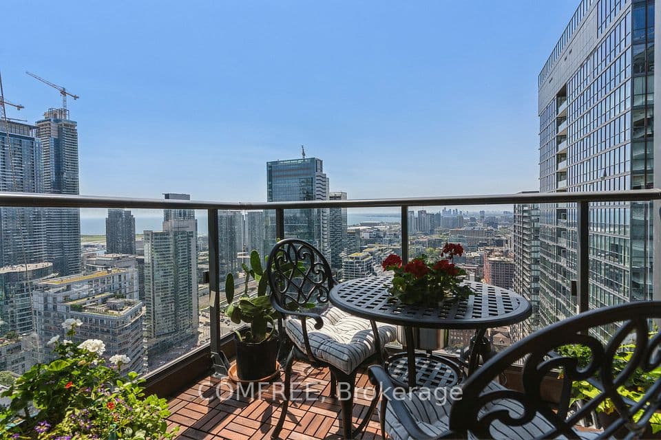 55 Mercer Street 4102, Toronto, ON M5V 0W4 – photo 3