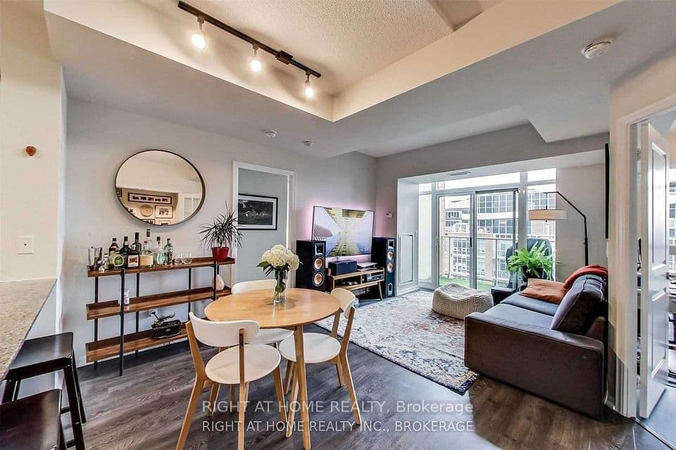 75 East Liberty Street 2401, Toronto, ON M6K 0A2 – main photo