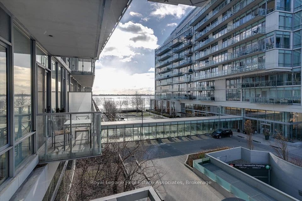 29 Queens Quay E 323, Toronto, ON M5E 0A4 – photo 2
