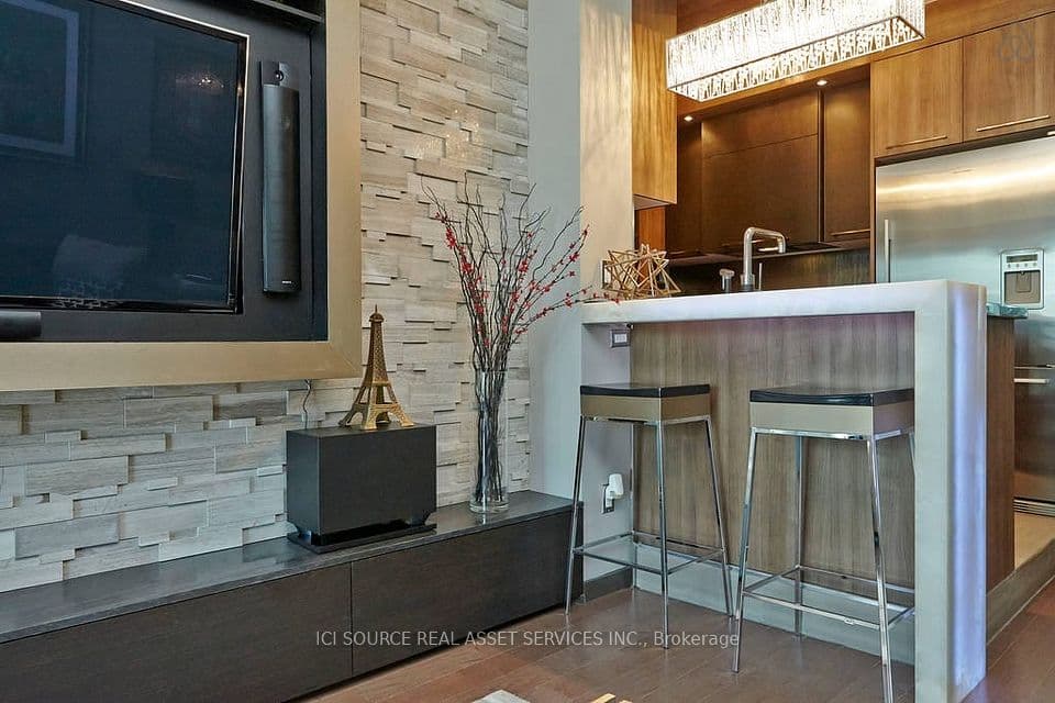 10 Yonge Street 3604, Toronto, ON M5E 1R4 – photo 2