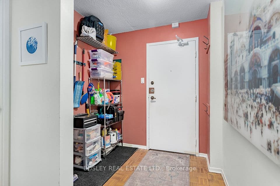 89 McCaul Street W 613, Toronto, ON M5T 2X3 – photo 3