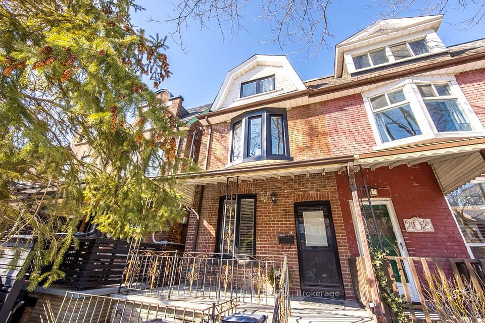 200 Roxton Road, Toronto, ON M6J 2Y5 – main photo