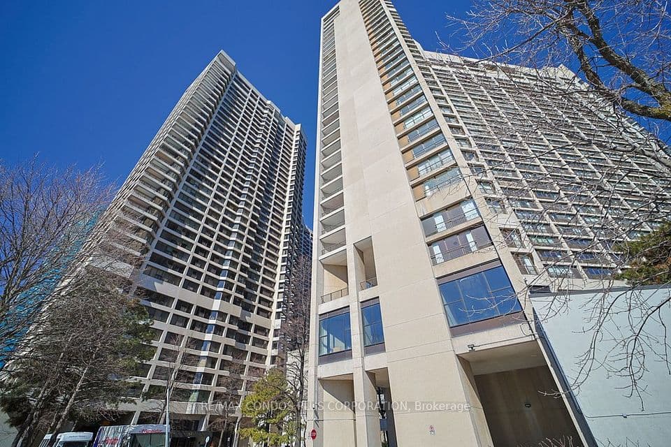 33 HARBOUR Square 2232, Toronto, ON M5J 2G2 – main photo