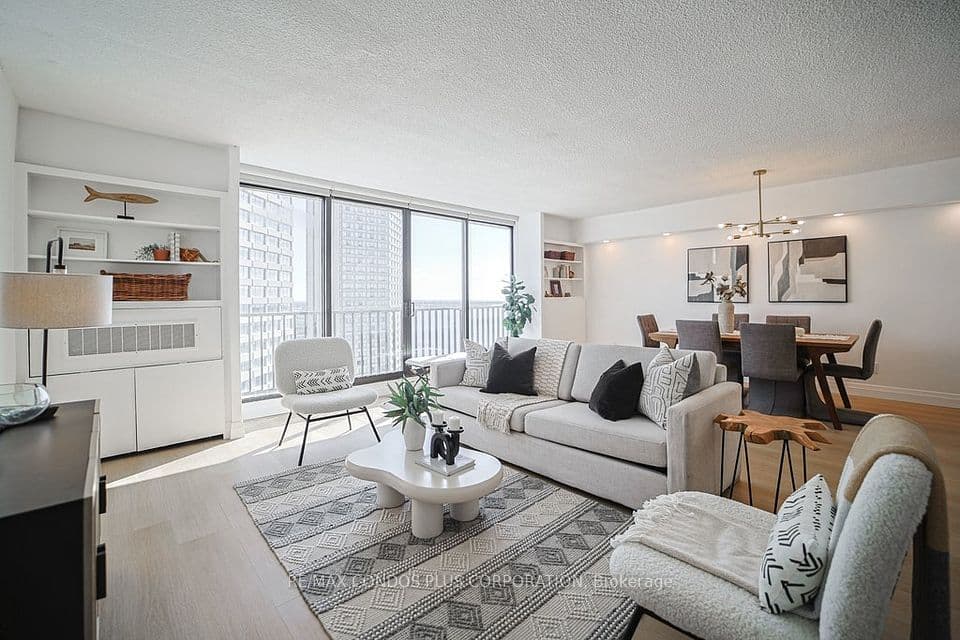33 HARBOUR Square 2232, Toronto, ON M5J 2G2 – photo 3