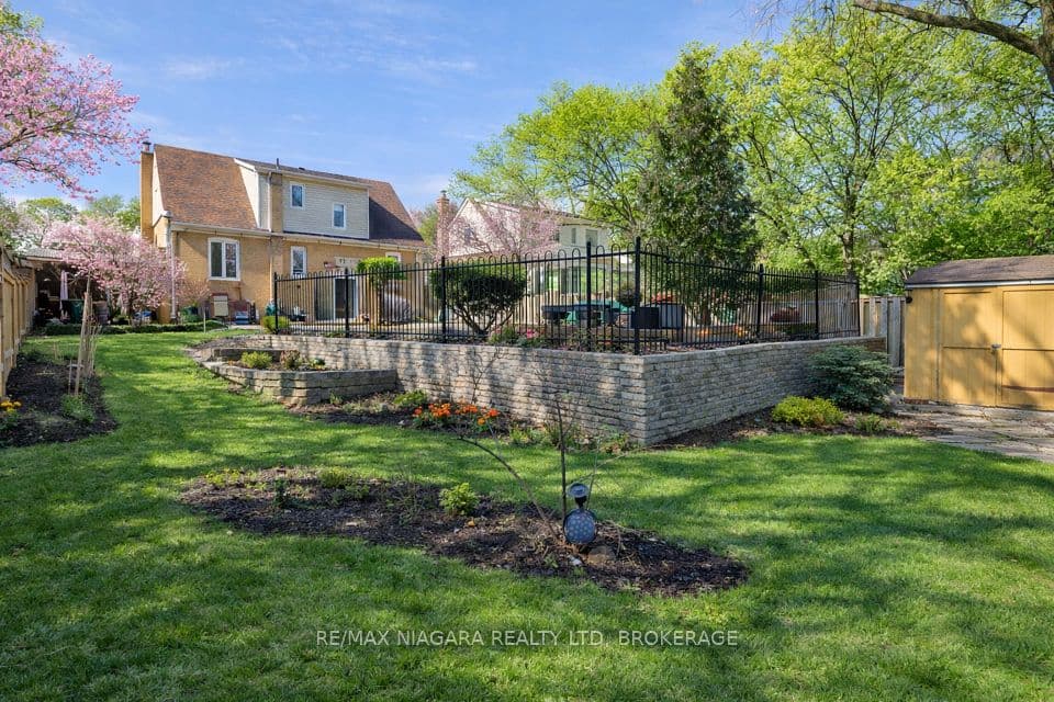 65 Craigmore Crescent, Toronto, ON M2N 2Y6 – photo 2