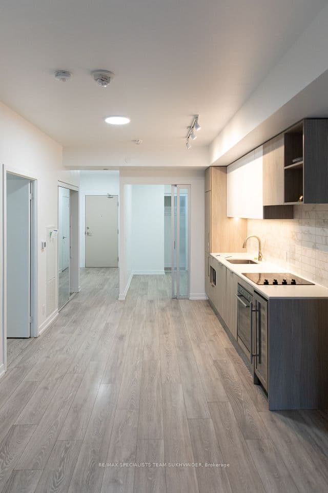 2020 Bathurst Street 637, Toronto, ON M5P 0A6 – photo 3