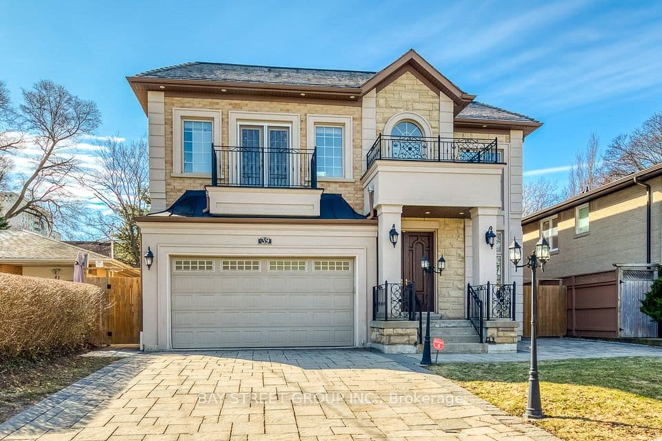 39 Foxwarren Drive, Toronto, ON M2K 1L1 – main photo