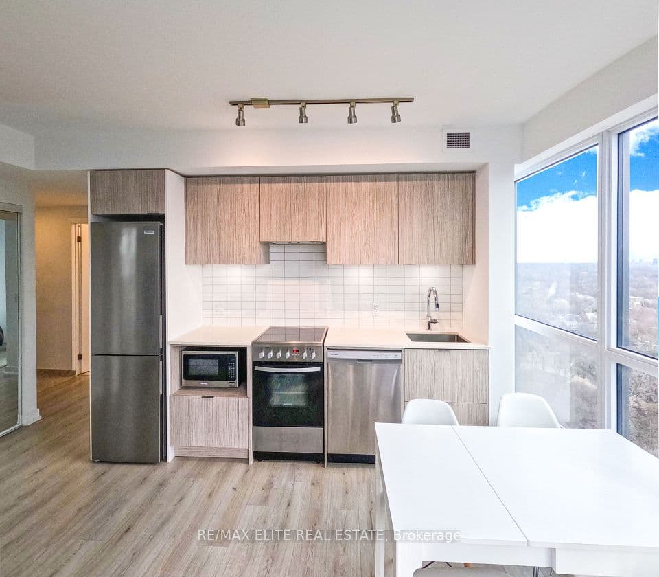 395 Bloor Street E 1711, Toronto, ON M4W 0B4 – photo 3