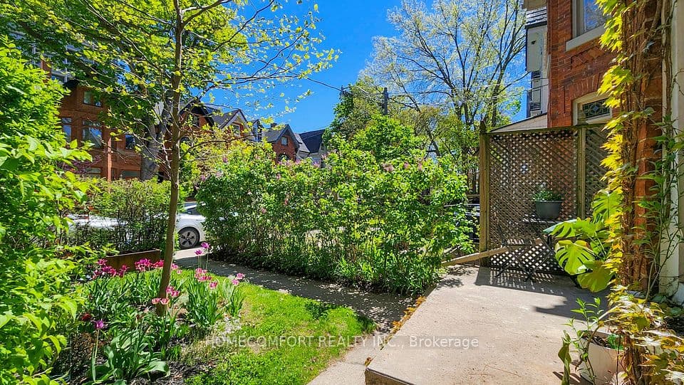 230 Robert Street, Toronto, ON M5S 2K7 – photo 3