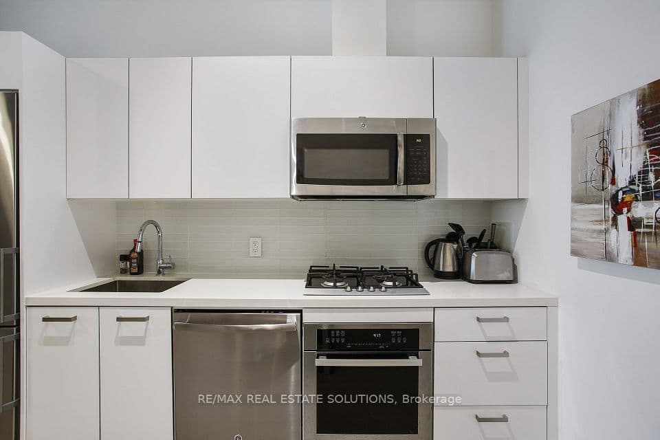 608 Richmond Street W 210, Toronto, ON M5V 0N9 – photo 2