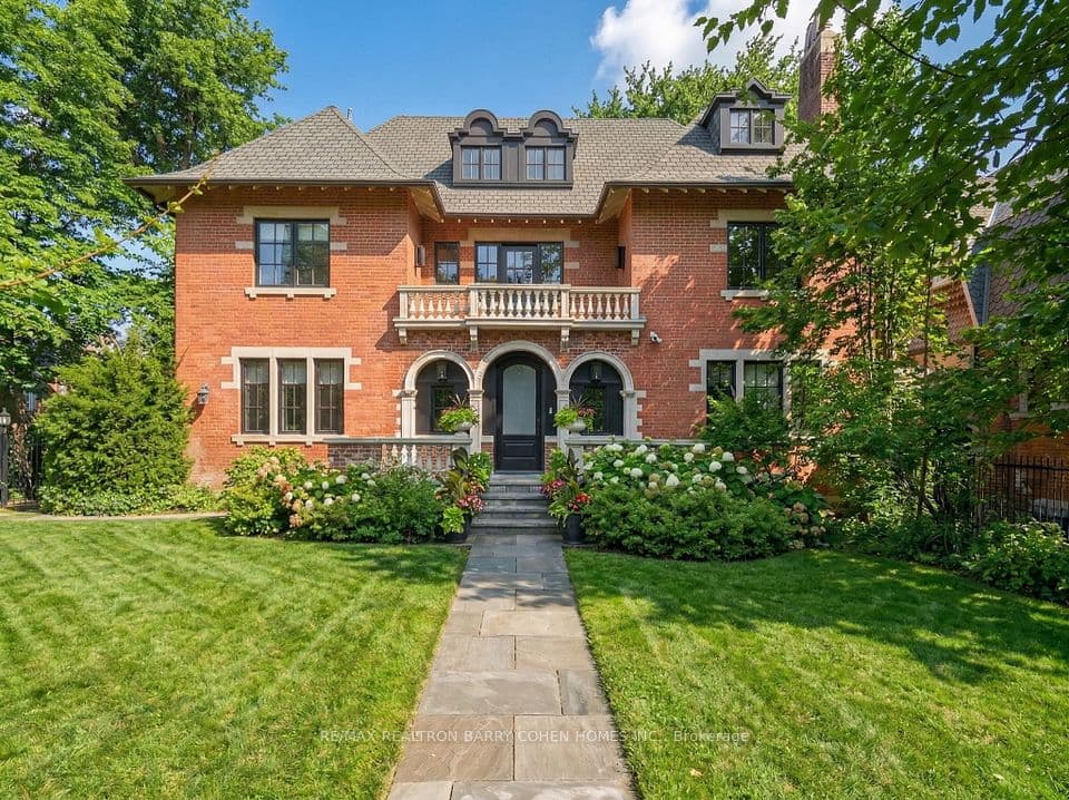 62 Maple Avenue, Toronto, ON M4W 2T7 – main photo