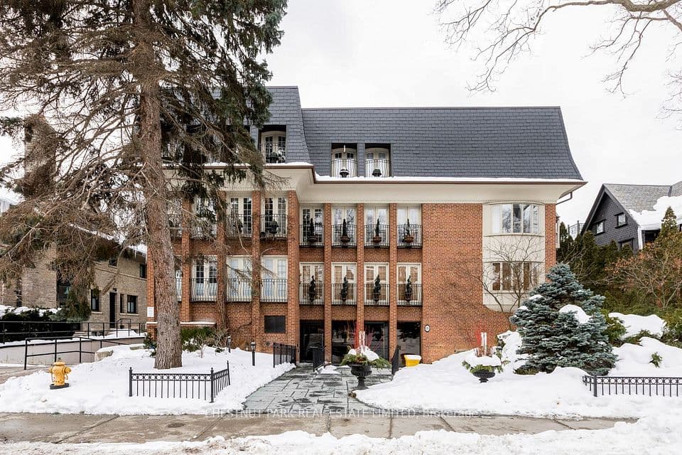 8 Hawthorn Avenue PH3, Toronto, ON M4W 2Z2 – photo 3
