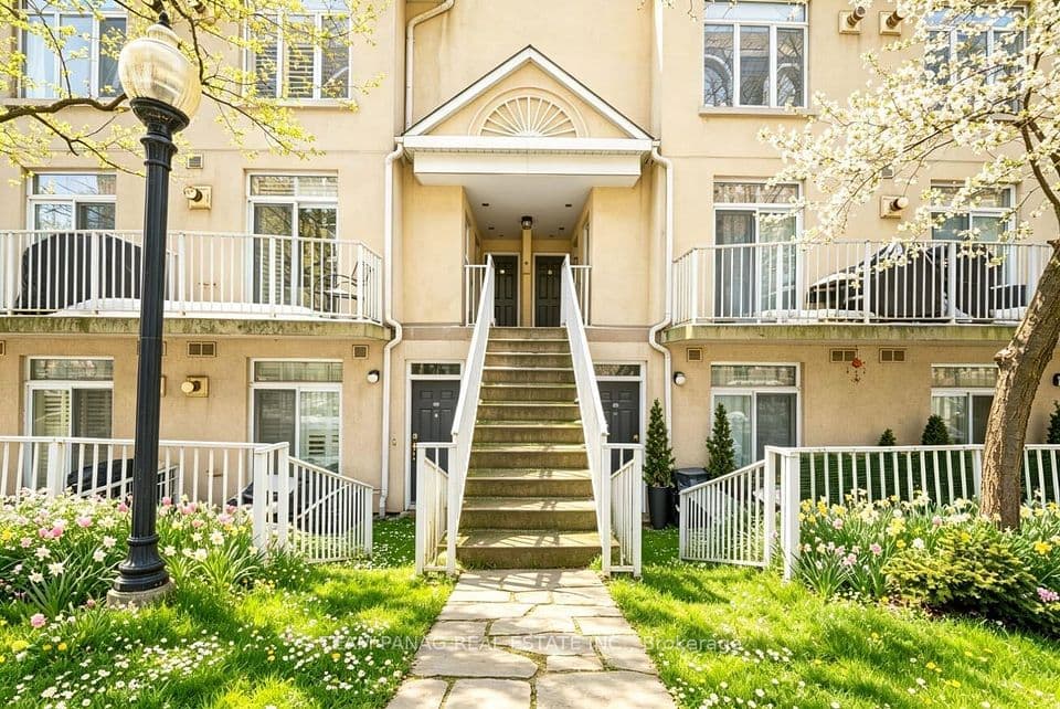 28 Stadium Road 132, Toronto, ON M5V 3P4 – photo 3