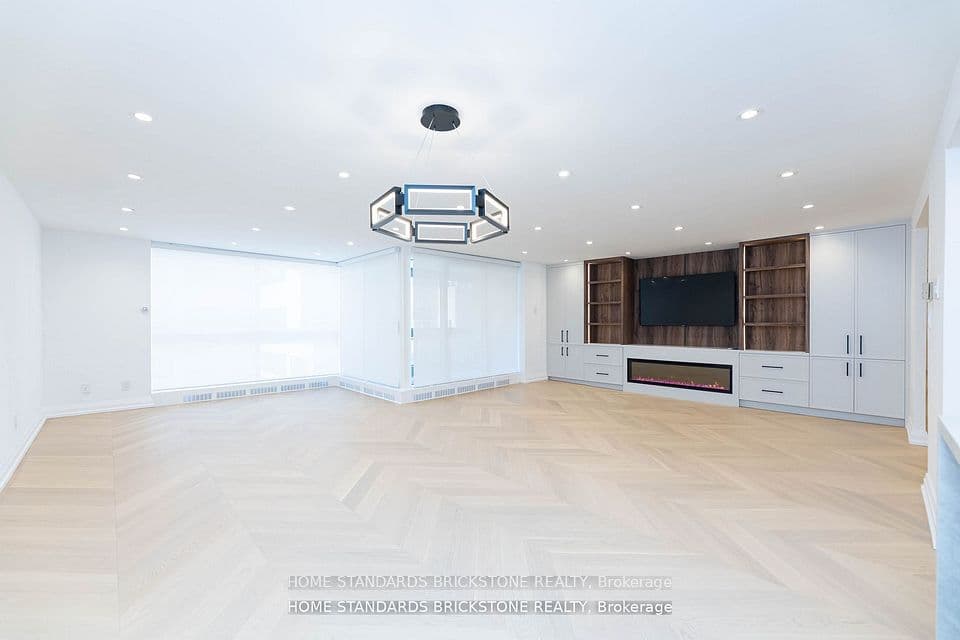 61 St Clair Avenue W 805, Toronto, ON M4V 2Y8 – photo 3