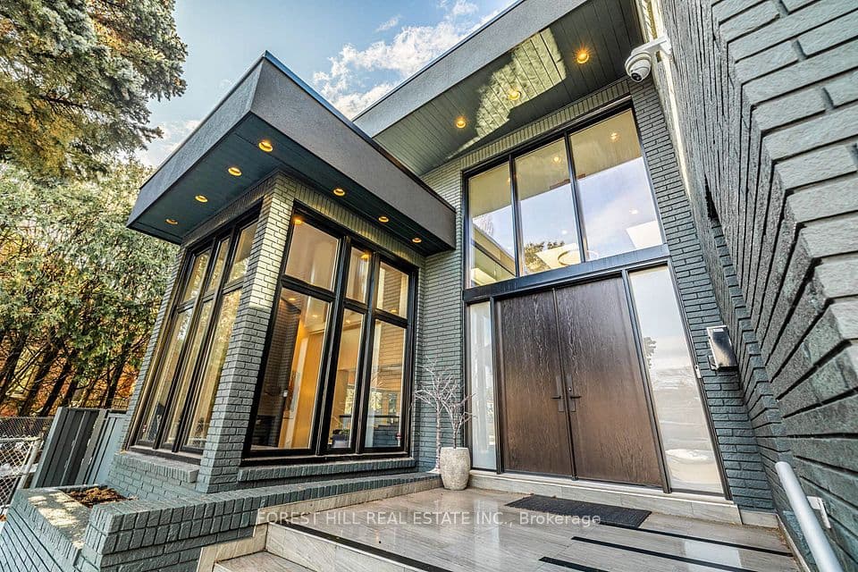 97 Clarinda Drive, Toronto, ON M2K 2V2 – photo 2