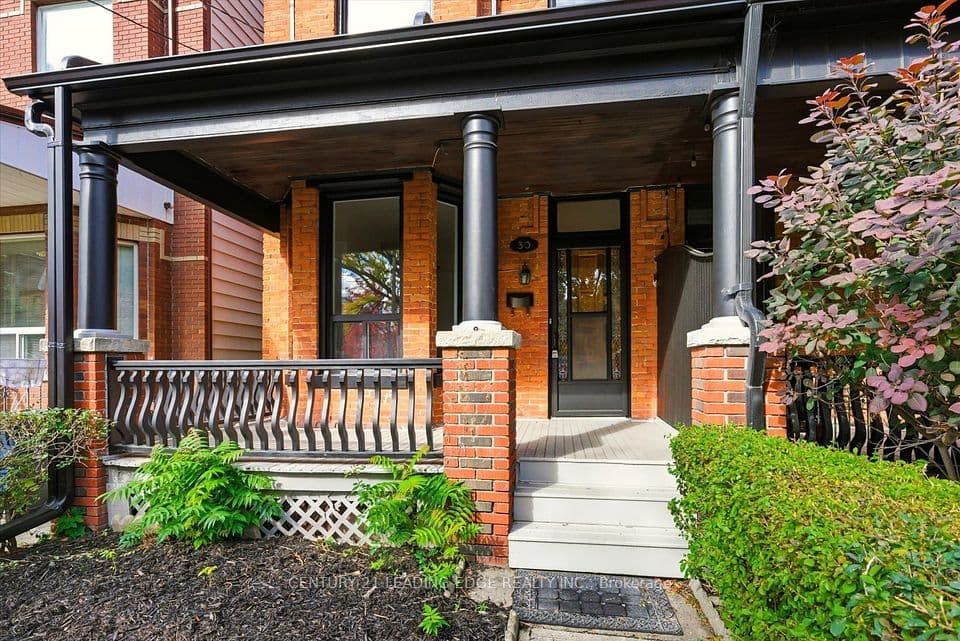 30 Ulster Street, Toronto, ON M5S 1E3 – photo 2