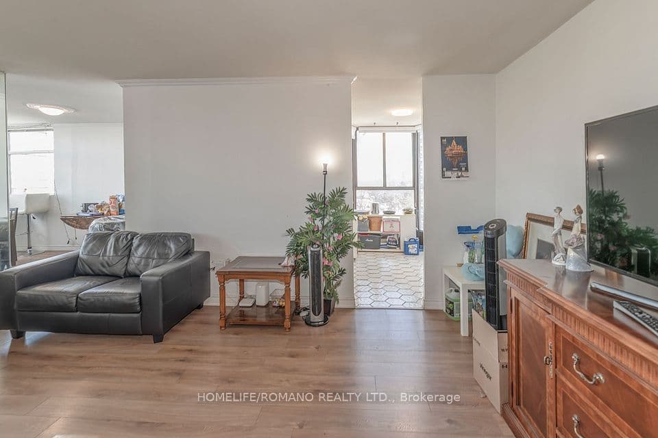 100 Antibes Drive 702, Toronto, ON M2R 3N1 – photo 3